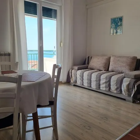 Apartmani Toni Poce 2 Primosten Exterior photo