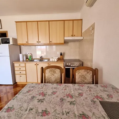 Apartmani Toni Poce 2 Primosten Exterior photo