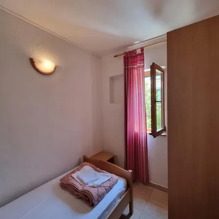 Apartmani Toni Poce 2 Primosten Exterior photo