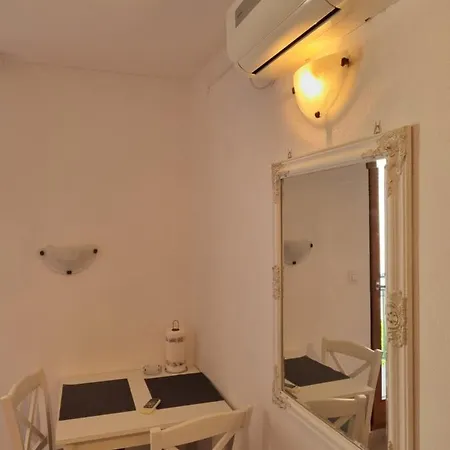 Apartmani Toni Poce 2 Primosten Exterior photo