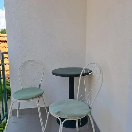 Apartmani Toni Poce 2 Primosten Exterior photo