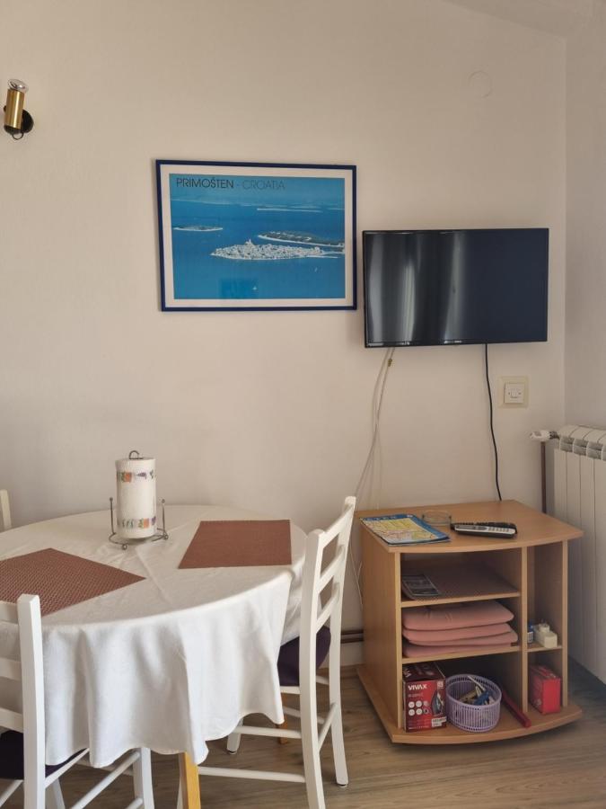 Toni Poce 2 Apartment *